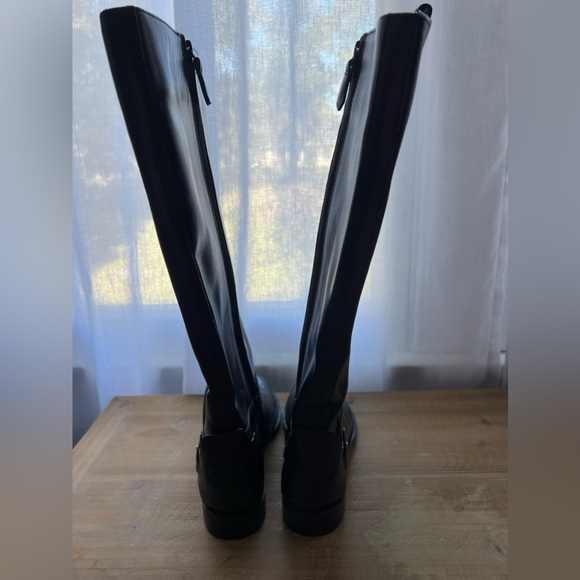 New Tory Burch Colton Riding Boots Galleon
Leather Black Women’s Size 6 - Picture 3 of 8